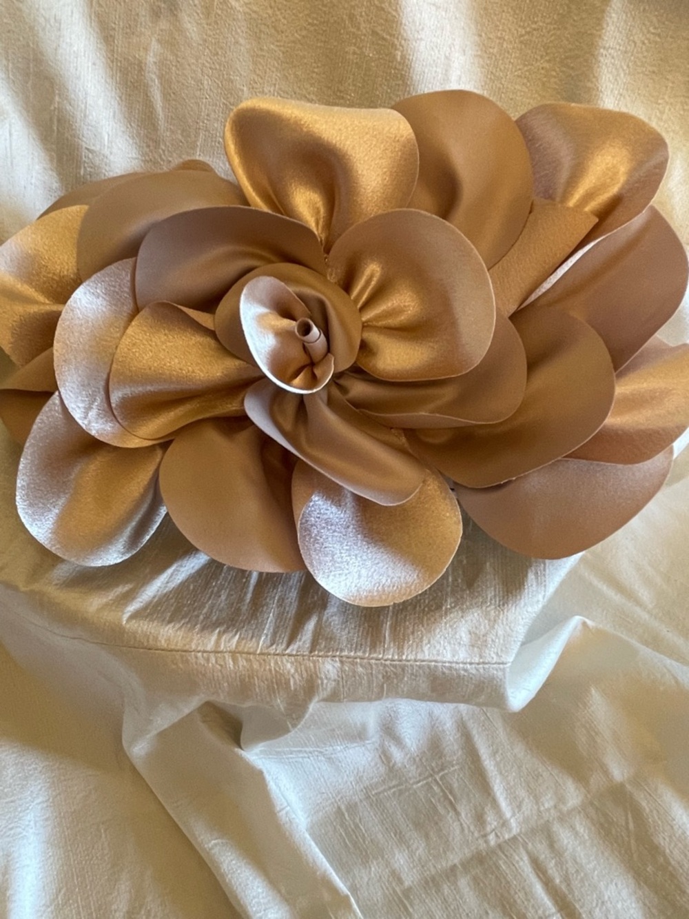 Sondra Roberts Champagne 3D Floral Clutch Evening Bag Satin Rosette Formal